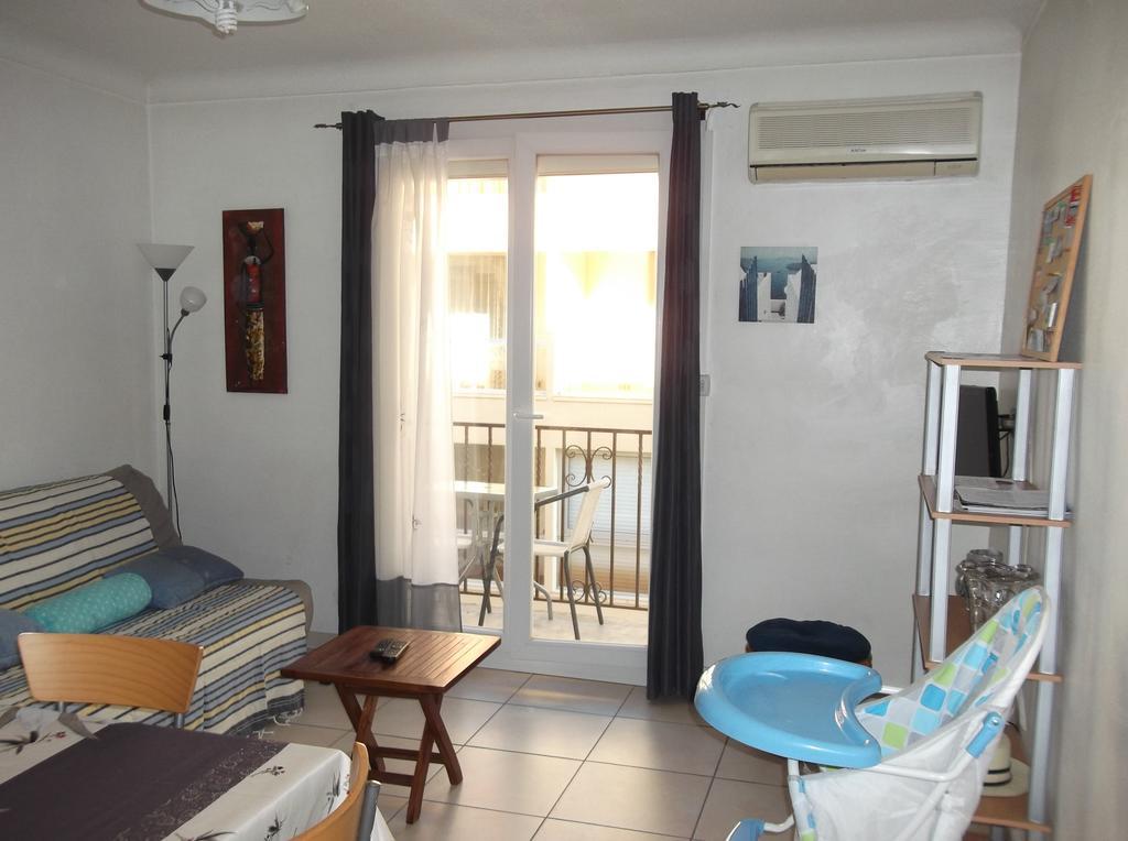 Canet Plage Appartement Vue Laterale Mer, 1 Chambre , Wifi, Climatisation, Parking Securise Couvert Zewnętrze zdjęcie